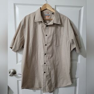 VAN HEUSEN Men's Traveler Button Down Shirt size XXL 18-18.5 Short sleeve